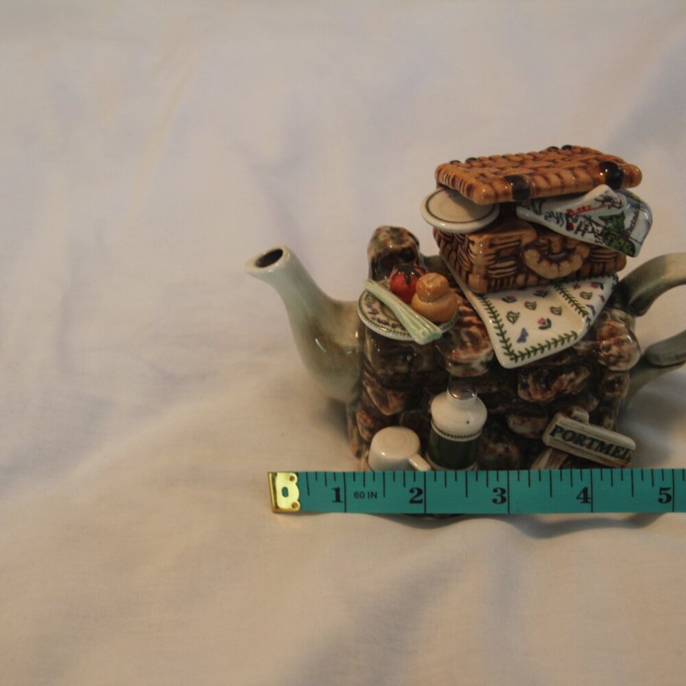 Teapot, small, vintage. Garden Picknick. Portmeirion Brand. Excellent condition. - Picture 7 of 8
